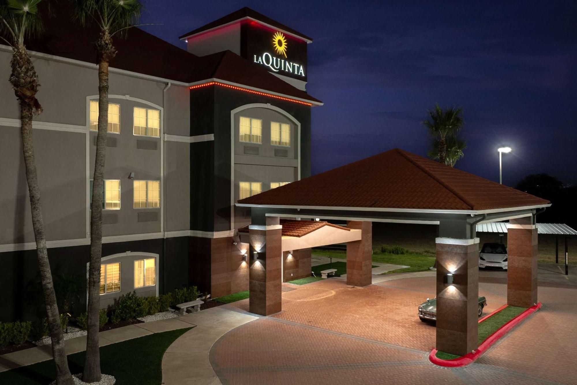 La Quinta Inn Suites By Wyndham Raymondville Harlingen Exterior foto