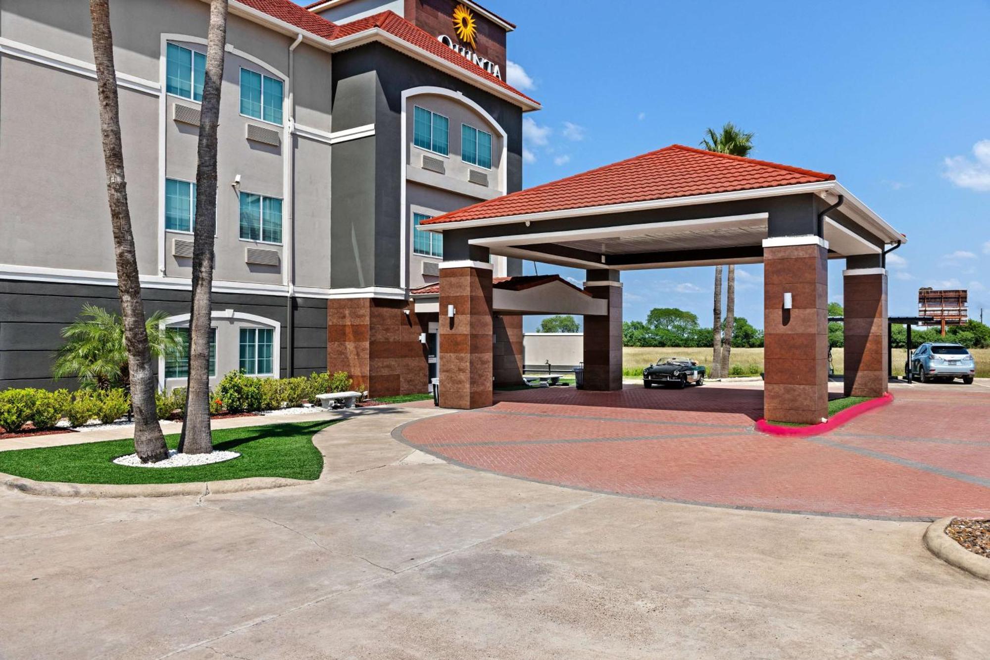 La Quinta Inn Suites By Wyndham Raymondville Harlingen Exterior foto