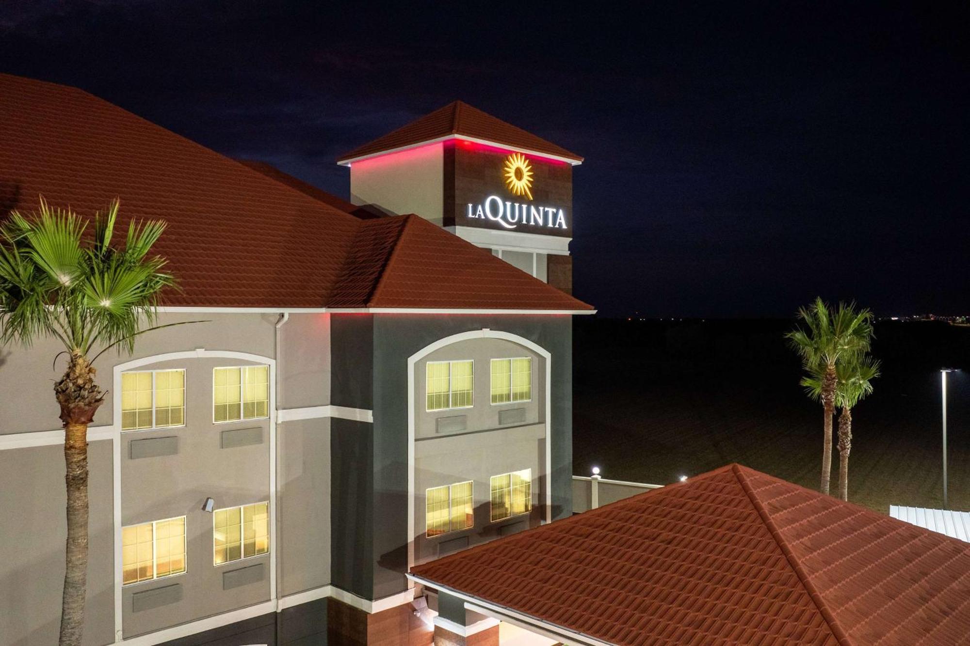 La Quinta Inn Suites By Wyndham Raymondville Harlingen Exterior foto